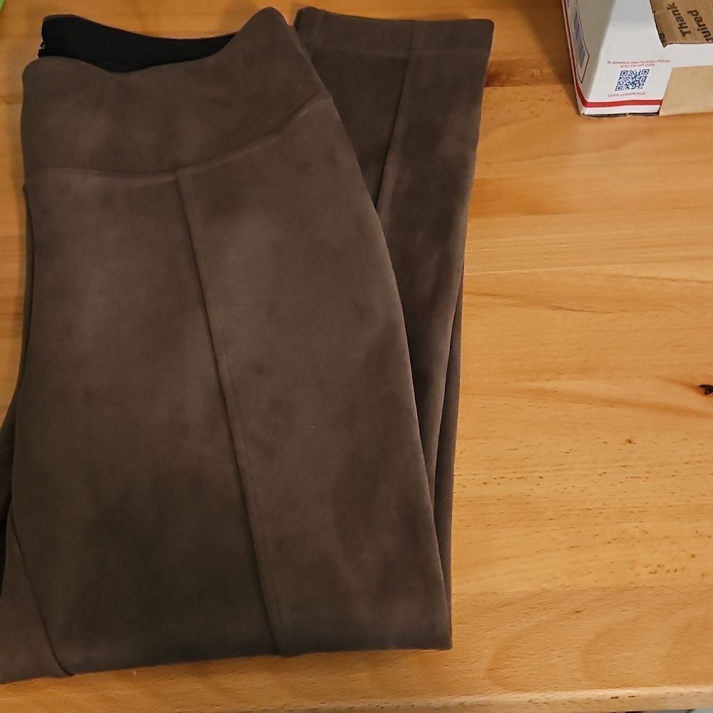 Andrew Marc Faux Suede Pants L